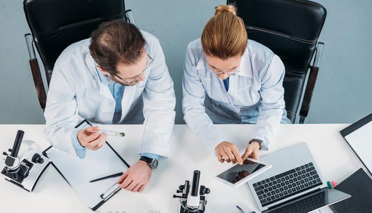 Новината е поредният удар върху усилията за намиране на ефективна ваксина срещу вирус, който досега е отнел около 40 милиона живота в световен мащаб Новината е поредният удар върху усилията за намиране на ефективна ваксина срещу вирус, който досега е отнел около 40 милиона живота в световен мащаб