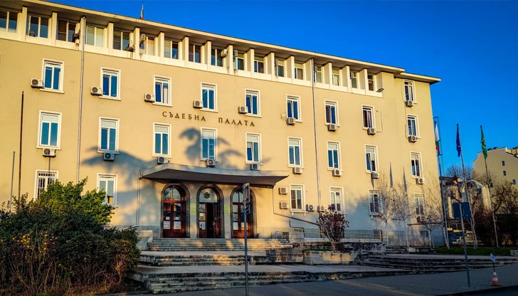 Представили са се в социалните мрежи за жена, продаваща каравана Представили са се в социалните мрежи за жена, продаваща каравана