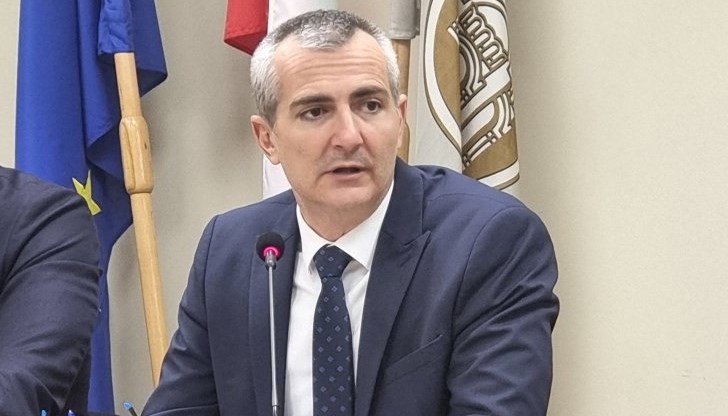 Задържаха служител на Министерството на младежта и спорта с подкуп от 60 000 лева Задържаха служител на Министерството на младежта и спорта с подкуп от 60 000 лева