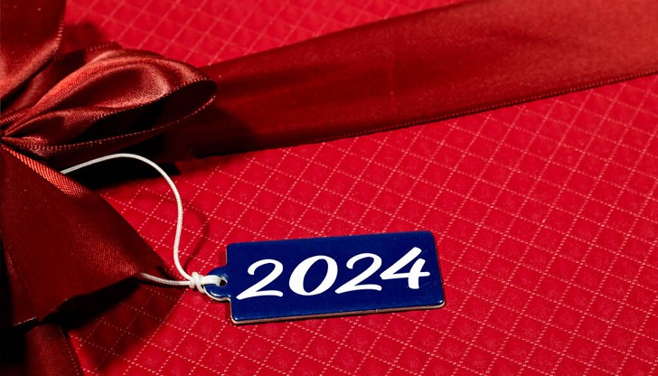 Аржентинците накъсват стари документи и ги изхвърлят през прозореца Аржентинците накъсват стари документи и ги изхвърлят през прозореца