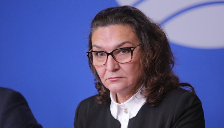 Не е работа на НС да се занимава с назначенията и уволненията в системата на здравеопазването, каза Маргарита Генчева