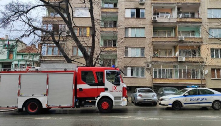 Огънят е възникнал в кухненско помещение на четвъртия етаж в жилищната сграда