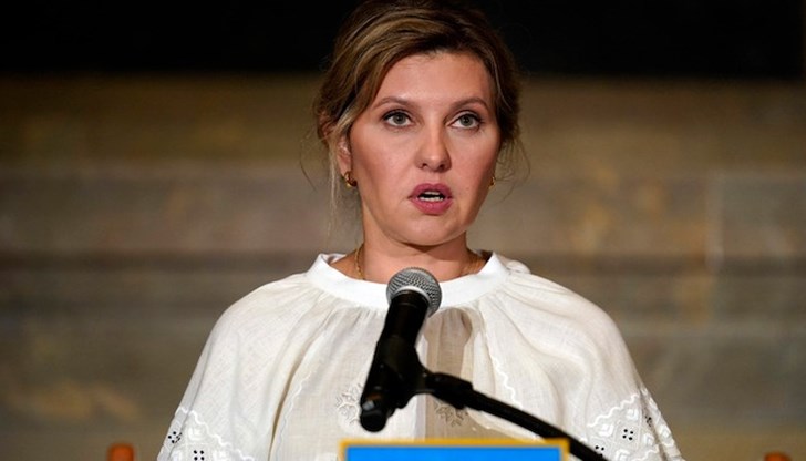 Хората в нейната страна ще бъдат оставени да умрат, ако светът се умори да осигурява помощ за страната, заяви съпругата на украинския президент Хората в нейната страна ще бъдат оставени да умрат, ако светът се умори да осигурява помощ за страната, заяви съпругата на украинския президент