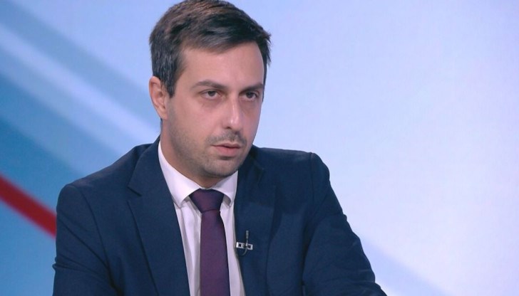 Паметникът не се демонтира, а унищожава и това става със сила