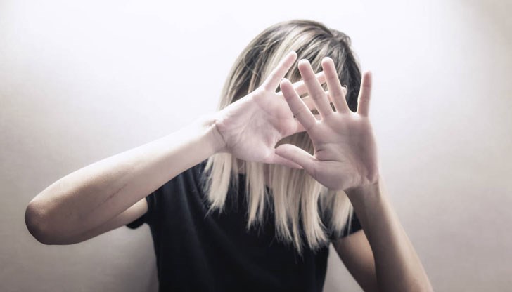 Той я е заплашил с убийство Той я е заплашил с убийство