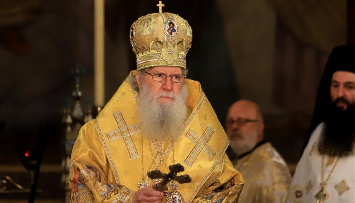 Българският патриарх бе настанен във ВМА с белодробно заболяване в сряда