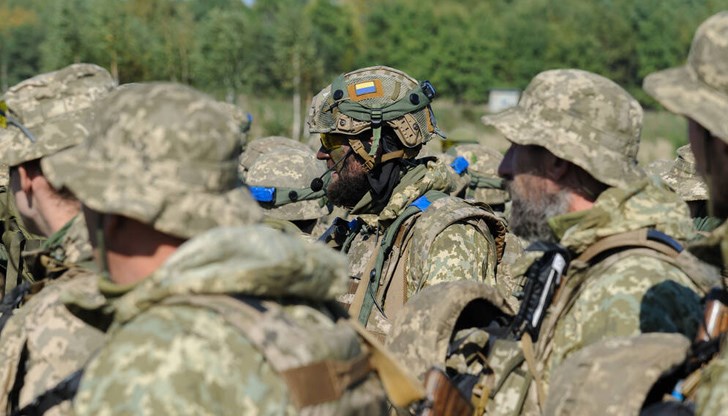 Украинската армия преминава към отбрана в някои райони