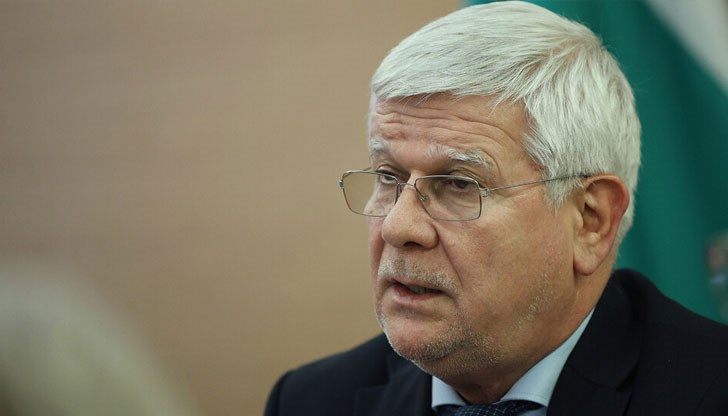 Липсват правила за търговията със земеделски продукти и храни, призна министърът на земеделието