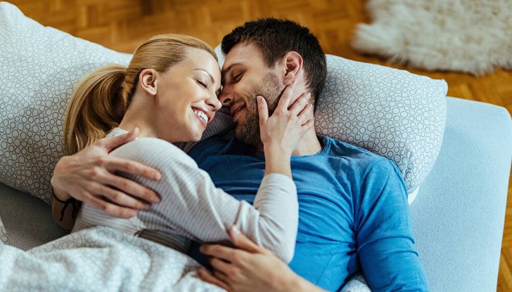 Влюбването: химия, магия или просто късмет?