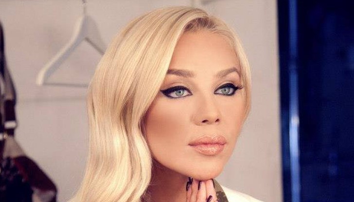 Цялата в бяло в буквалния смисъл на думата се завърна на попфолк сцената Гергана Цялата в бяло в буквалния смисъл на думата се завърна на попфолк сцената Гергана