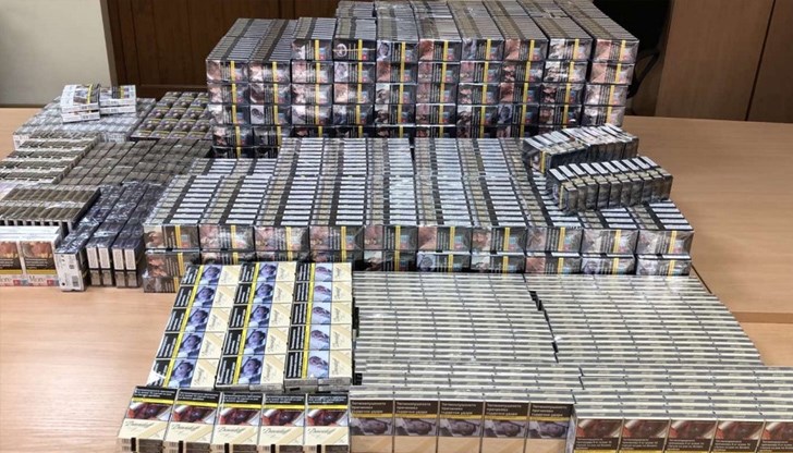 Митническите инспектори пресякоха два опита за изнасяне на цигари през границата Митническите инспектори пресякоха два опита за изнасяне на цигари през границата