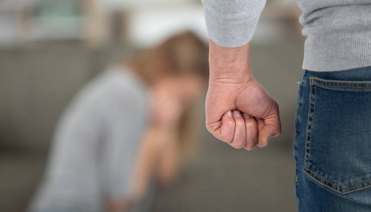 Мъжът е задържан за нанесена лека телесна повреда в условията на домашно насилие