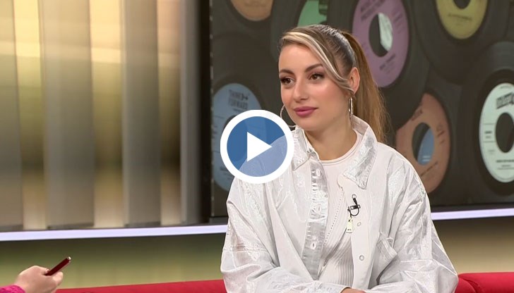 Новата ѝ песен се казва "Такава любов"