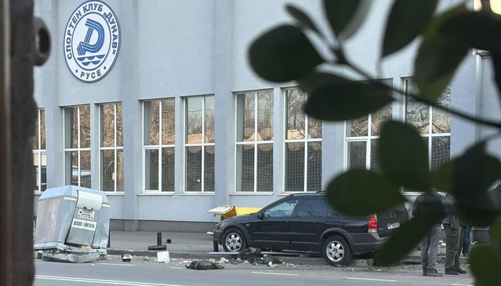 Шофьор отново отнесе съдовете за смет пред стадион "Дунав"