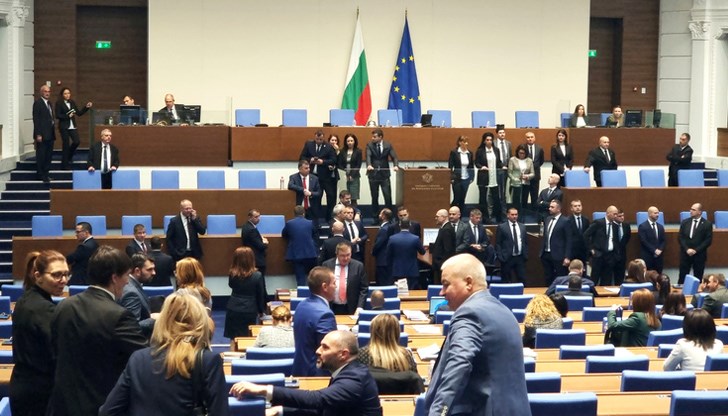 Наши депутати са изминали 150 хиляди километра през октомври и ноември