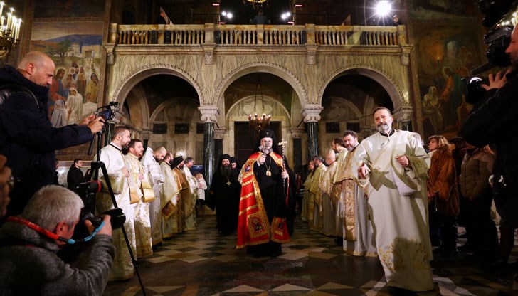 Западноевропейският духовник прочете посланието на патриарх Неофит към българския народ