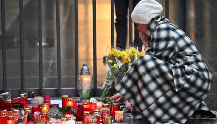 Чехия обяви 23 декември за ден на национален траур, след като студент уби 14 души и рани други 25 в Карловия университет в Прага