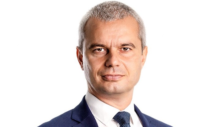 В замяна на въздушно-капковия Шенген сме се съгласили да приемаме обратно нелегални емигранти, пише лидерът на "Възраждане" В замяна на въздушно-капковия Шенген сме се съгласили да приемаме обратно нелегални емигранти, пише лидерът на "Възраждане"