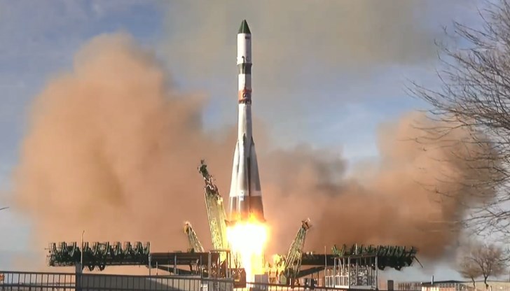 Корабът ще достави над 2000 килограма товар