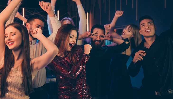 Засилено присъствие на полицаи и охранители следят за спокойното протичане на празника Засилено присъствие на полицаи и охранители следят за спокойното протичане на празника