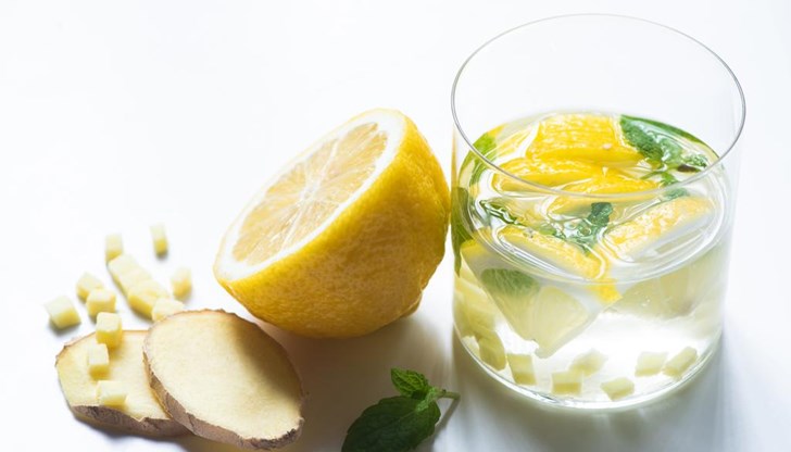 Лекар съветва как да се справим с преяждането по празниците Лекар съветва как да се справим с преяждането по празниците