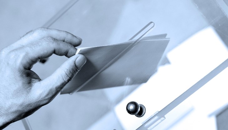 Към 11:00 часа избирателната активност беше под 5% Към 11:00 часа избирателната активност беше под 5%