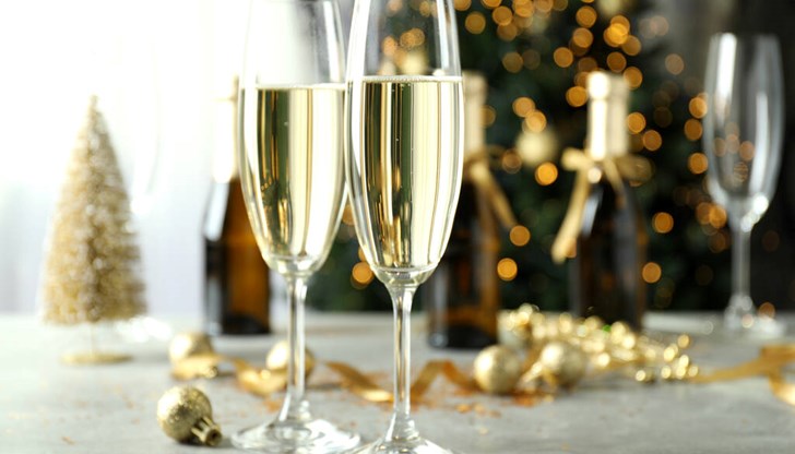 Празничната вечеря в Новогодишната нощ започва от стотина лева и достига до 170-180 в зависимост от избора на заведение