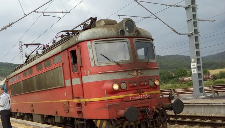 Една от неизпълнените задачи е сключването на договор за инсталиране в локомотивите на Европейската система за управление на жп трафик