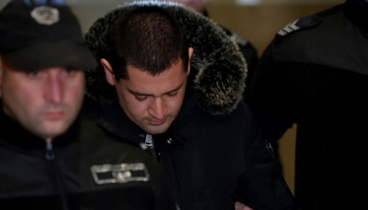 Иван Иванов - син е обвинен, че е поискал и получил 62 000 лева от председателя на федерацията по вдигане на тежести Ариф Маджид