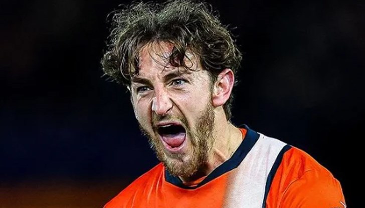 Капитанът на Лутън Том Локиър загуби съзнание след като получи удар в главата Капитанът на Лутън Том Локиър загуби съзнание след като получи удар в главата