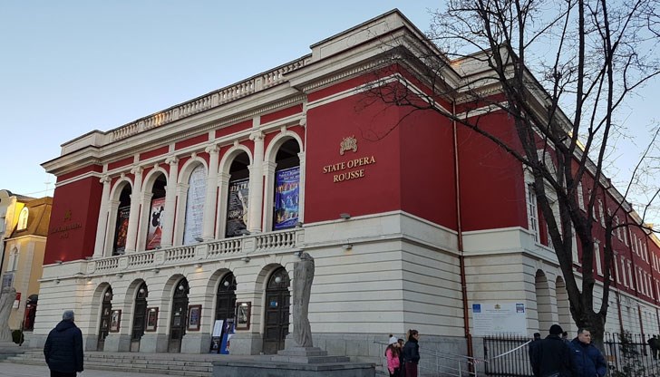 Програмата на концерта включва традиционни коледни песни, стихове и разкази Програмата на концерта включва традиционни коледни песни, стихове и разкази