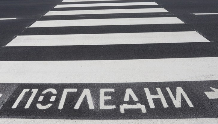 По първоначална информация пострадалите пешеходци са откарани в болница По първоначална информация пострадалите пешеходци са откарани в болница
