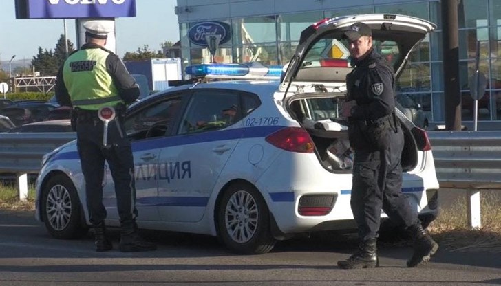 Полицаите са съставили над 2600 фиша и 620 акта за административни нарушения Полицаите са съставили над 2600 фиша и 620 акта за административни нарушения