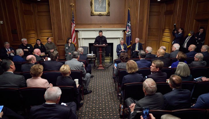 Украинският президент срещна скептична реакция от страна на някои републиканци