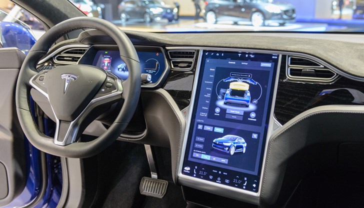 Изтеглянето обхваща почти всички реализирани на пазара в САЩ автомобили на "Тесла"