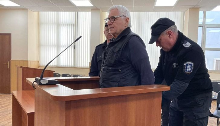 73-годишният Денчо Денчев блъсна 2-годишната Цветозара 73-годишният Денчо Денчев блъсна 2-годишната Цветозара