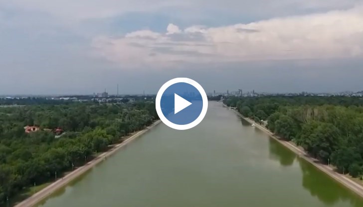 Истински шок преживя майка с малко дете, след като двамата паднали в ледените води на Гребния канал