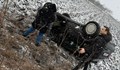 Кола се обърна по таван в нива на пътя Шумен - Силистра