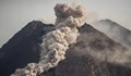 Вулканът Марапи в Индонезия изригна
