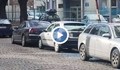 Конфискувани от полицията коли задръстиха улица в София