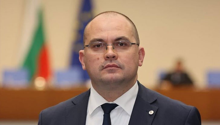 Задкулисните договорки и схеми на сглобката предрешиха избора на конституционни съдии, пише депутатът от "Възраждане" Задкулисните договорки и схеми на сглобката предрешиха избора на конституционни съдии, пише депутатът от "Възраждане"