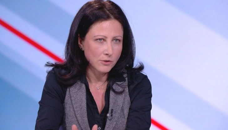 „Състезанието беше обречено“, обясни Рангелова, която беше предложената от „Възраждане“ за конституционен съдия „Състезанието беше обречено“, обясни Рангелова, която беше предложената от „Възраждане“ за конституционен съдия