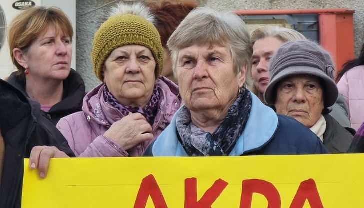 Исканията на протестиращите са да им бъдат възстановени наследствени земи Исканията на протестиращите са да им бъдат възстановени наследствени земи