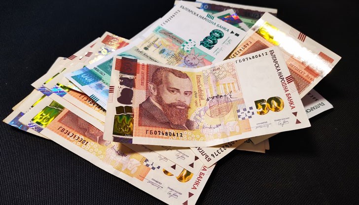 Вместо да вземат 20-30 заплати, максимумът да е 12