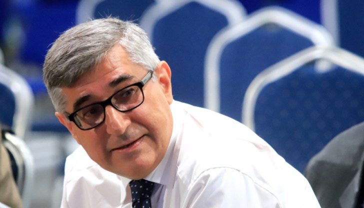 Глобалната картина е драматична. Всички се въоръжават, коментира експертът по глобална сигурност