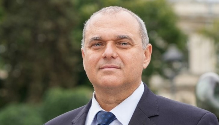 Очаквам отговора от РИОСВ, заяви Веселинов