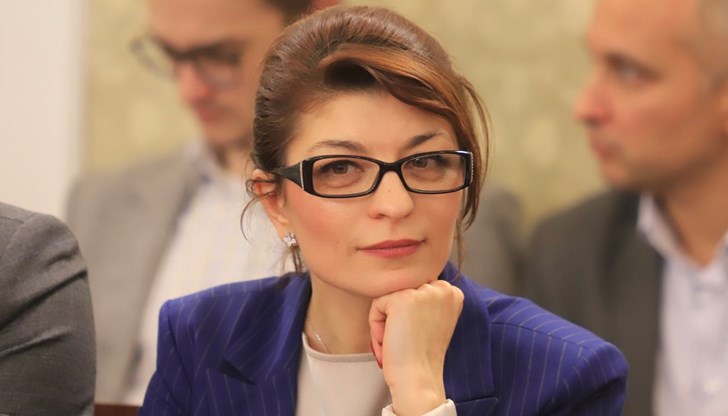 Експерти и журналисти коментираха избора на новите конституционни съдии Борислав Белазелков и Десислава Атанасова