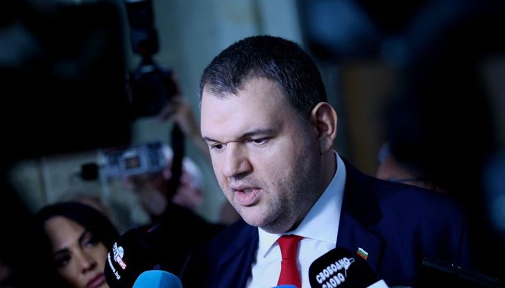 Тъмнината ще свърши, категоричен е Пеевски