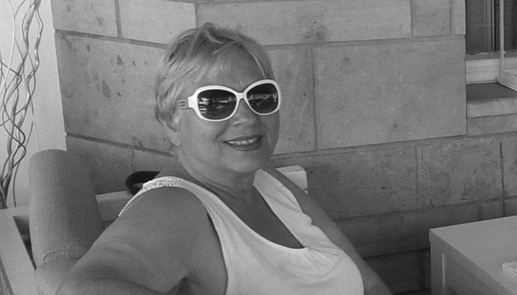 Отиде си майка. Бавно, мъчително, тежко и болезнено, написа синът ѝ