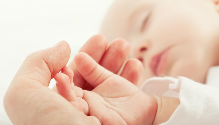 Две момиченца и едно момченце са първите новородените за 2024-та Две момиченца и едно момченце са първите новородените за 2024-та